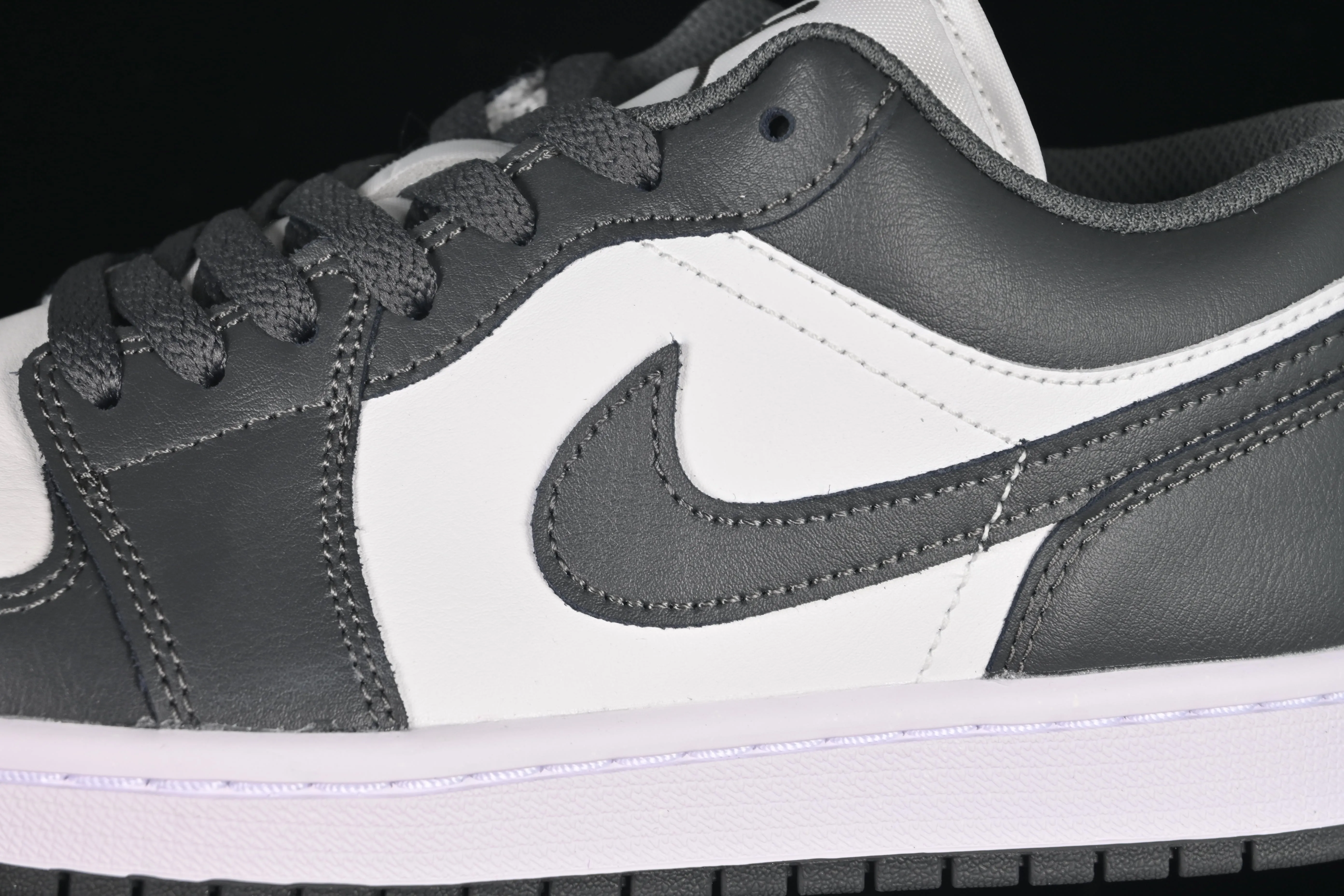 All categories Air Jordan Jordan series basketball shoes Air Jordan 1 Low G version pure original Air Jordan 1 Low AJ1 Joe 1 white and gray color low-top cultural casual sneakers 553558-044